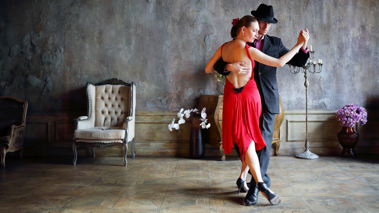 bailarines de tango bailando